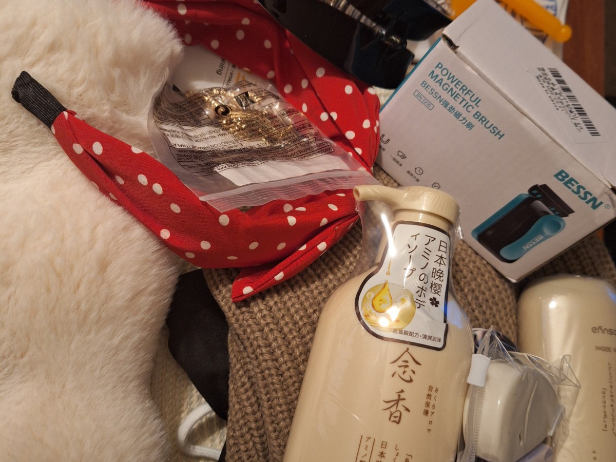 ZAKUPY Z TEMU, CZYLI HITY I&nbsp;KITY